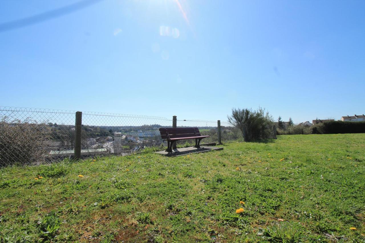 Lacolline-Ponthebert,Com - Appartement Entier Renove -Grand Parking Gratuit, Tout Equipe, Confortable, Netflix Et Amazon Prime Gratuits Et Illimites, Matelas Emma, Lave Linge, Vue Sur La Vallee, Rdc Exterior foto
